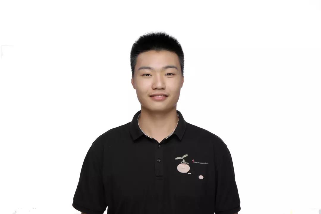 施英豪