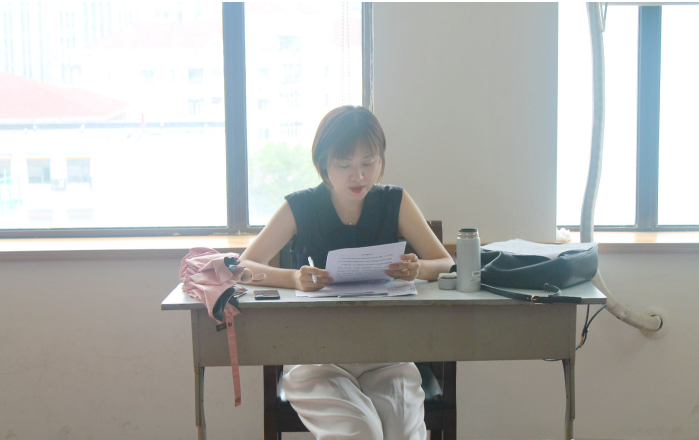 艺承明鑫播音主持讲师：王颖