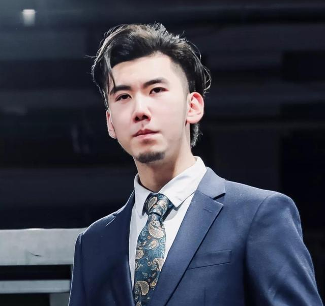 梁森童. 梁森童.